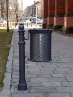 Żeliwny kosz na śmieci 25L REX 1 z mocnym słupkiem - 1