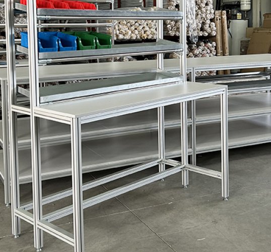 Pomysłowe konstrukcje z profili aluminiowych