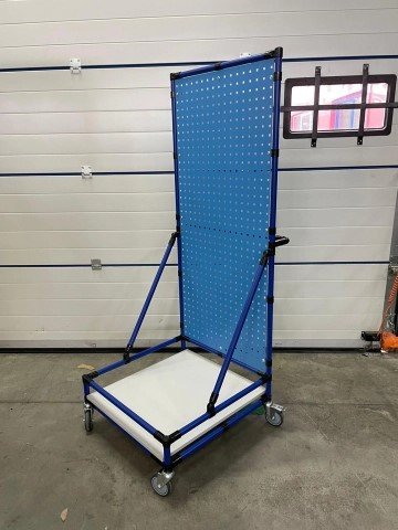 Metoda 5S w praktyce - Jak zorganizować wózki do sprzątania dla maksymalnej efektywności?