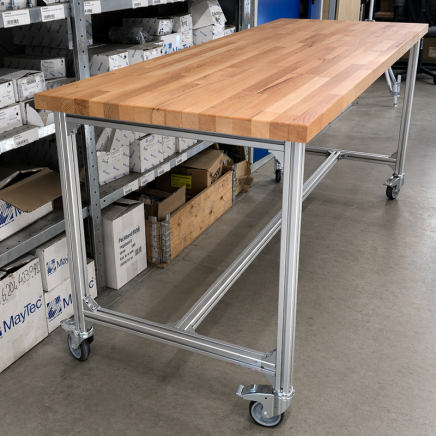 Mobilny stół roboczy z profili aluminiowych, szerokość 2000 mm - 2